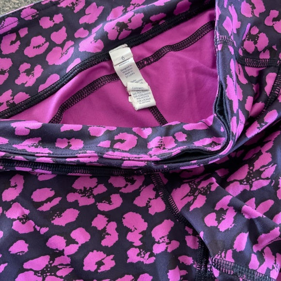 Lululemon Drop it Like It’s Hot Mini Cherry Cheetah Ultra Violet Naval Blue, Si - Picture 4 of 6